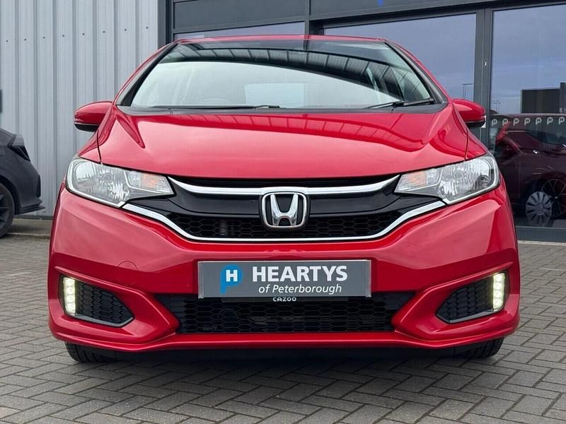 Used Honda Jazz S 102 HP (75 kW) 2019 Red Hatchback