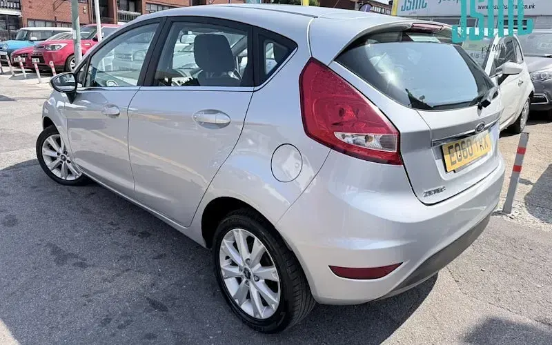 Used Ford Fiesta Zetec 82 HP (60 kW) 2012 Hatchback