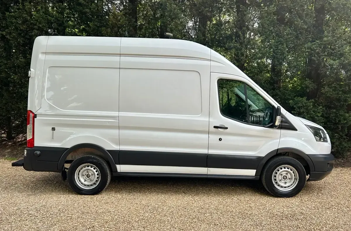 Used Ford Transit 130 HP (95 kW) 2018 White Van