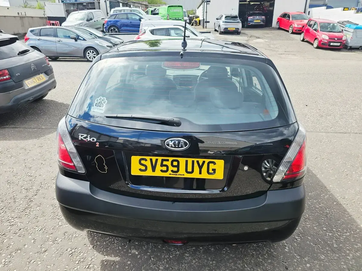 Used Kia Rio 95 HP (69 kW) 2009 Black Hatchback