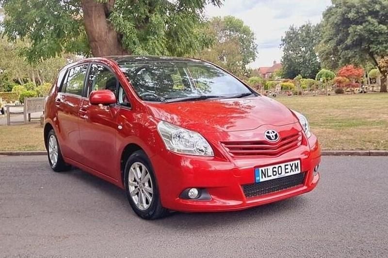 Vermillion red metallic Used 2010 Toyota Verso MPV | £3,695 (Fair price) - Image 1/1
