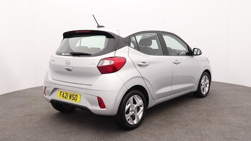 Used Hyundai i10 SE 84 HP (61 kW) 2021 Silver Hatchback