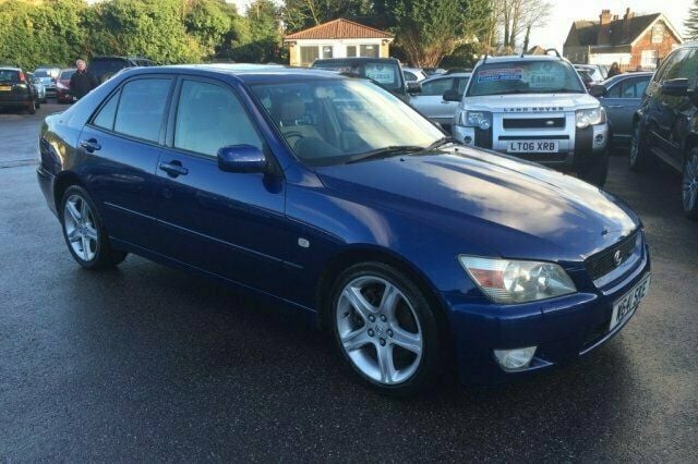 Used Lexus IS200 153 HP (112 kW) 2003 Sedan