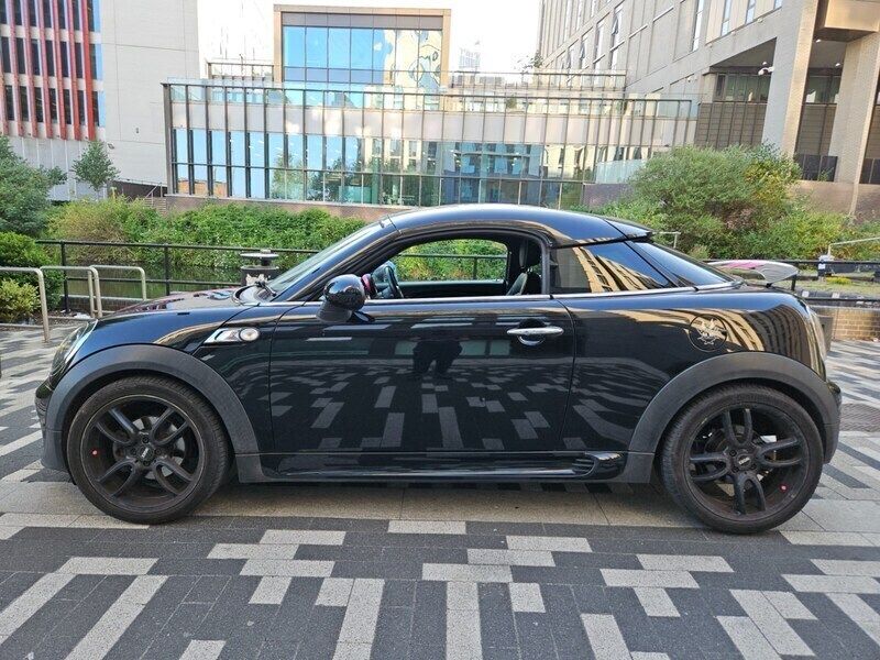 Black Used 2012 Mini Cooper S Coupé Coupe | £3,550 (Good price) - Image 1/4