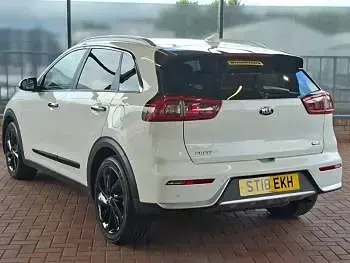 Used Kia Niro 141 HP (103 kW) 2018 White SUV