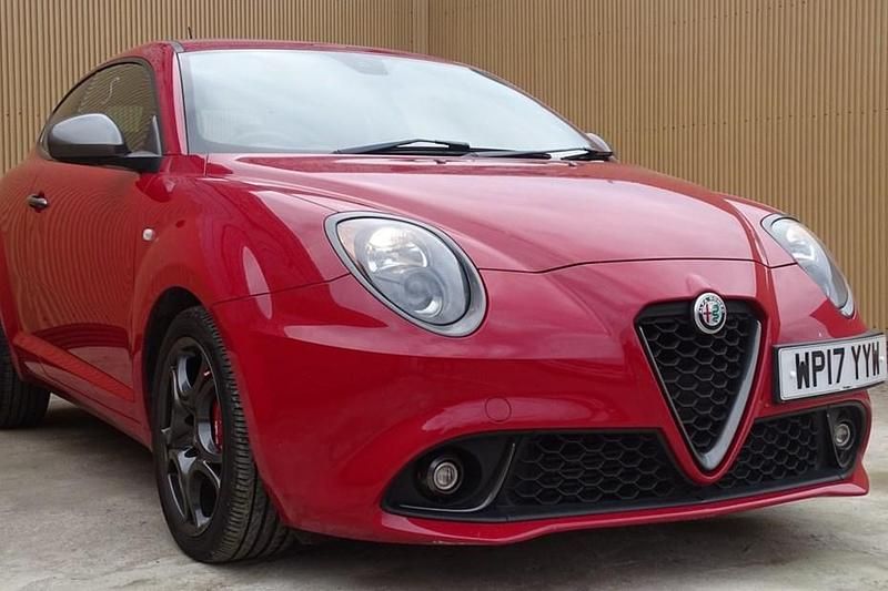 Used Alfa Romeo MiTo Edizione Speciale 140 HP (102 kW) 2017 Red Hatchback