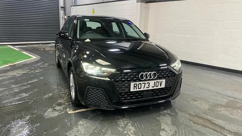 Used Audi A1 95 HP (69 kW) 2023 Black SUV