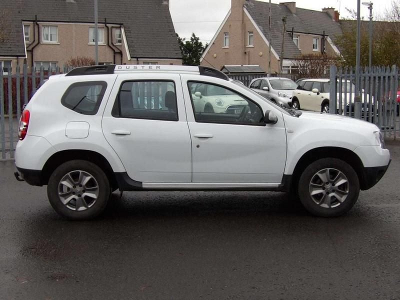 White Used 2018 Dacia Duster Hatchback | £7,990 (Fair price) - Image 1/4