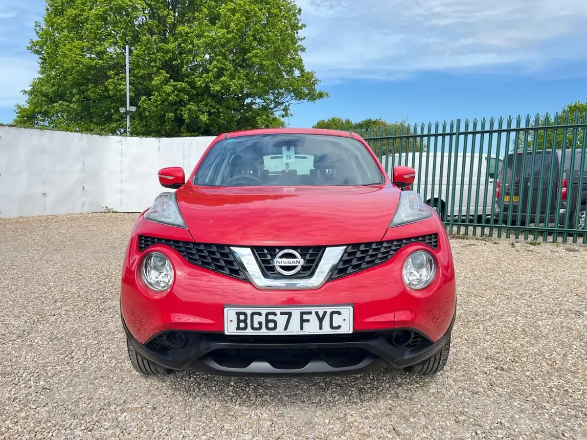 Usado Nissan Juke Visia 94 HP (69 kW) 2017 Vermelho SUV
