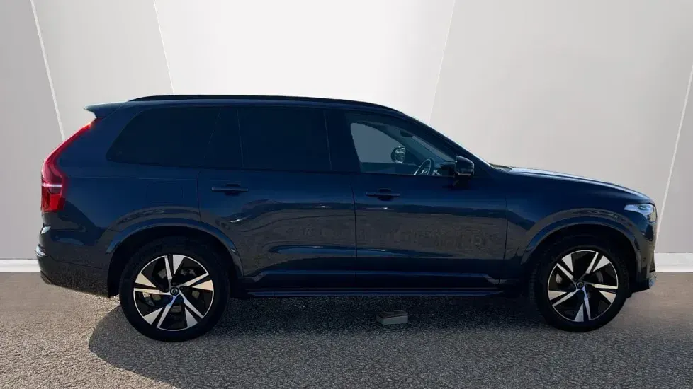 Used Volvo XC90 Plus 250 HP (183 kW) 2023 Blue SUV