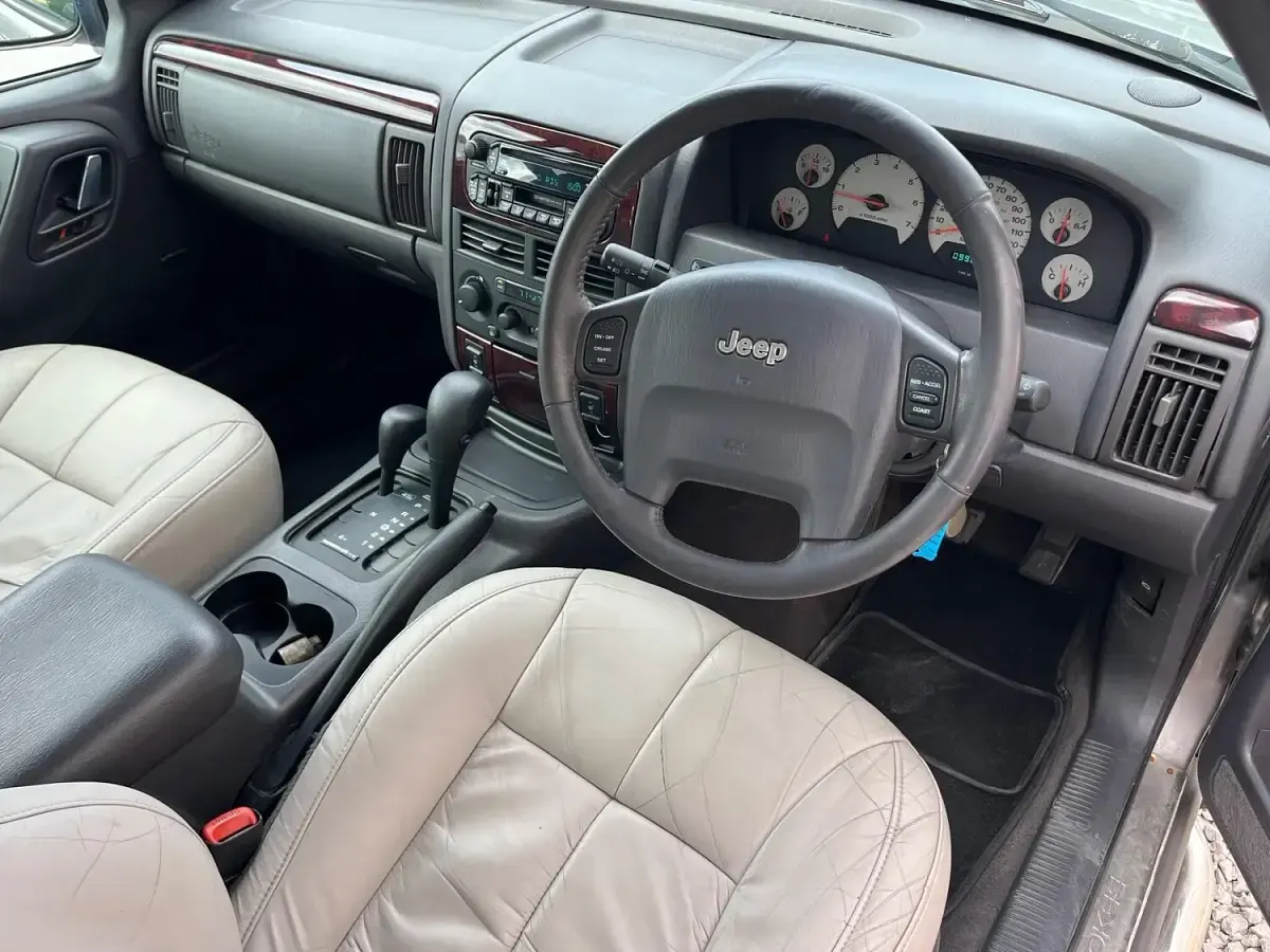 Used Jeep Grand Cherokee 2001 Silver SUV