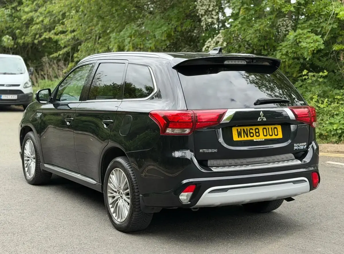 Used Mitsubishi Outlander P-HEV 2018 Black SUV