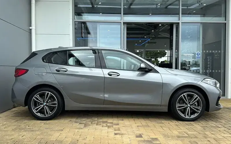 Used BMW 118 Sport Line 136 HP (100 kW) 2023 Grey Hatchback
