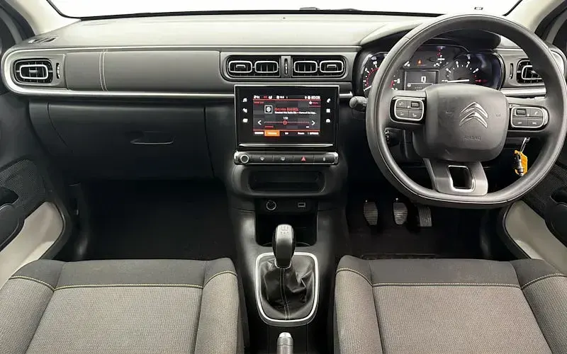 Used Citroën C3 PureTech 83 HP (61 kW) 2023 Beige Hatchback