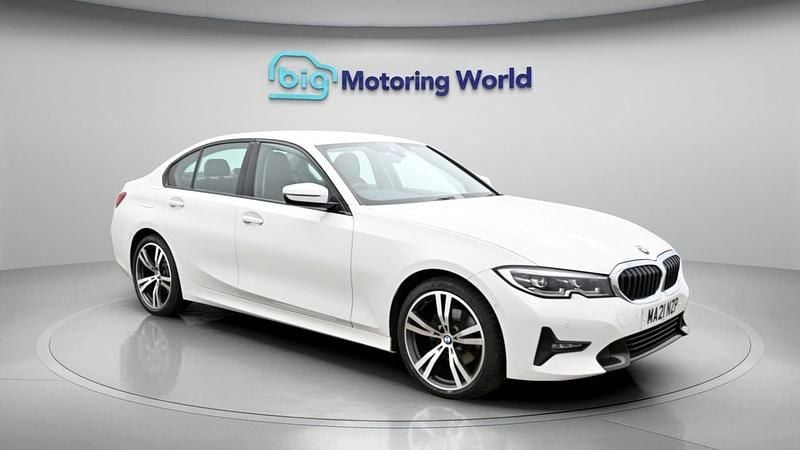 Used BMW 320 Sport Line 2021 White Sedan