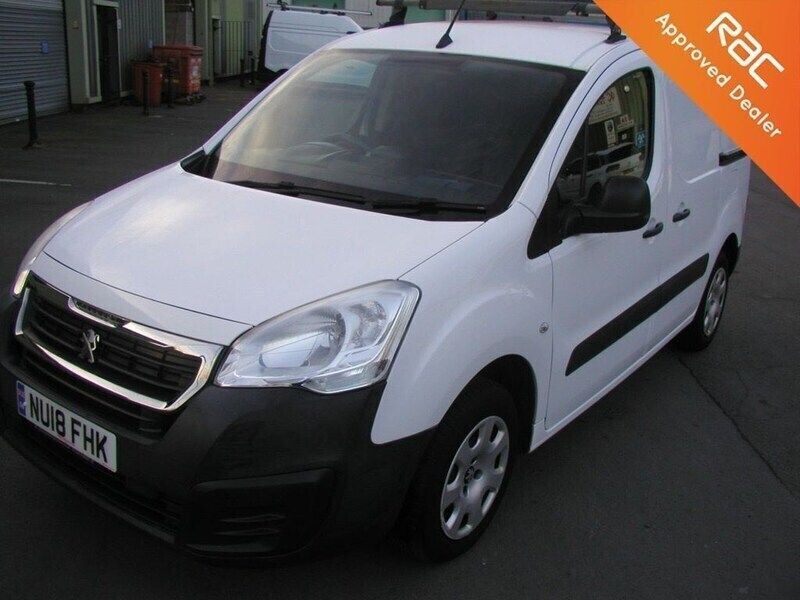 White Used 2018 Peugeot Partner MPV | £7,695 (Fair price) - Image 1/4