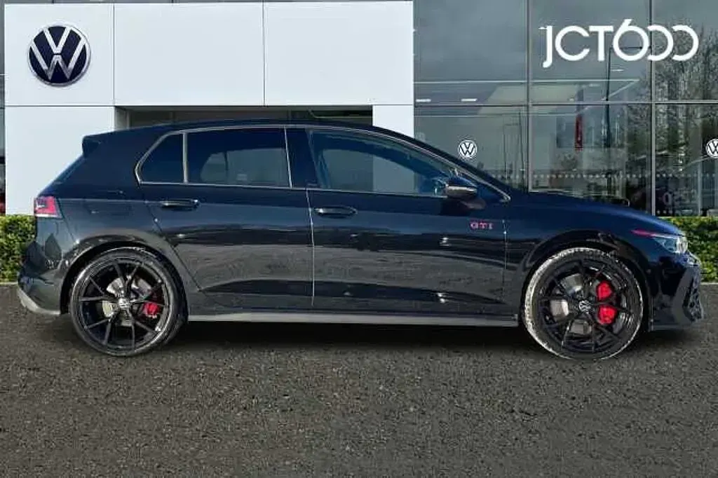 Used VW Golf VIII GTI 265 HP (194 kW) 2026 Black Hatchback