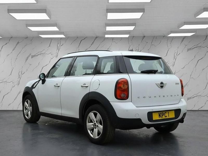 Used Mini Cooper 122 HP (89 kW) 2014 White Hatchback