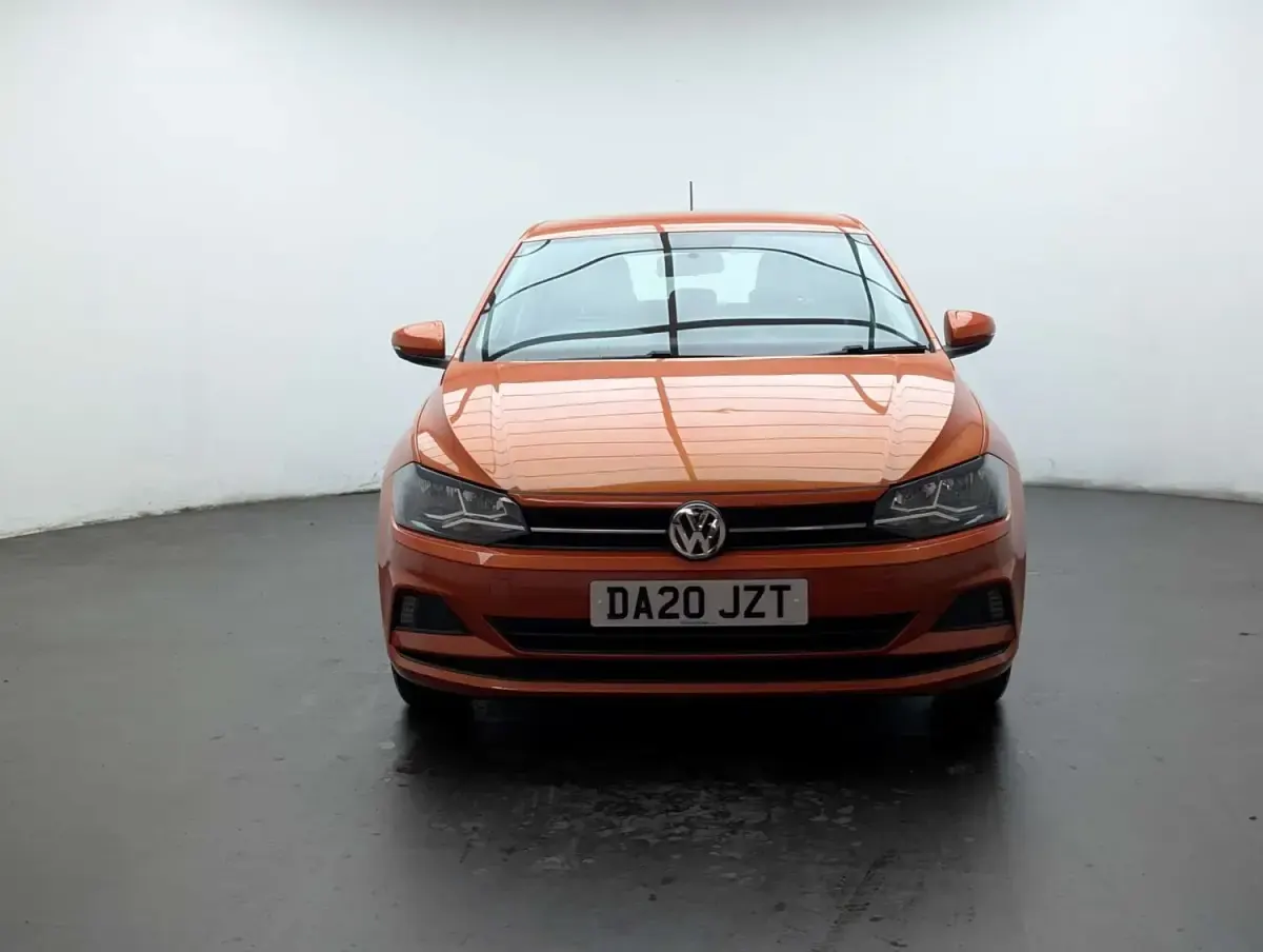 Begagnad VW Polo SE 80 HK (58 kW) 2020 Orange Halvkombi