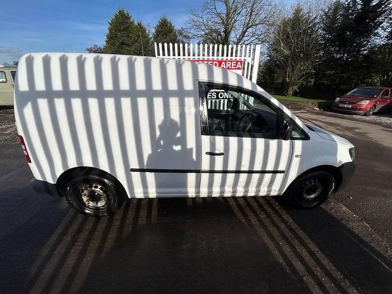 Used VW Caddy Startline 102 HP (75 kW) 2015 White MPV