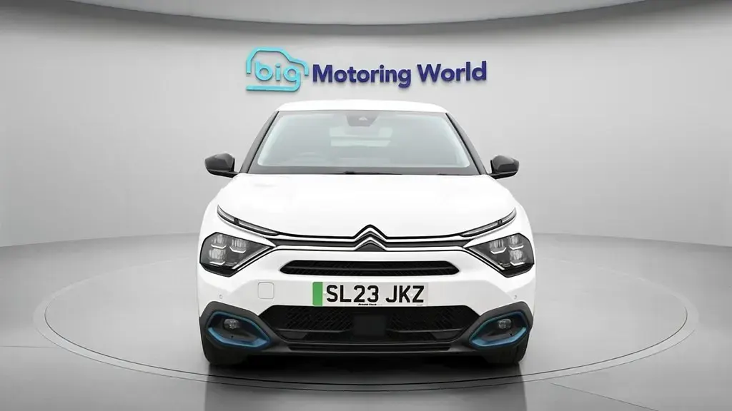 Używany Citroën e-C4 Shine 100 kW (136 KM) 2023 Hatchback