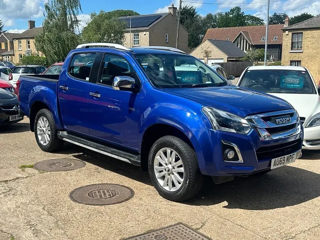 Used Isuzu D-Max 2019 Blue Pickup