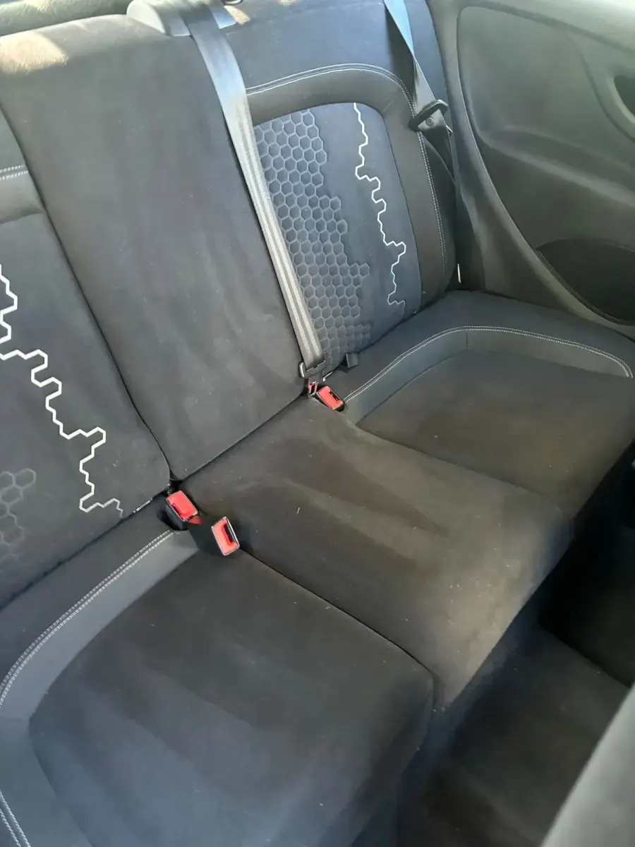 Usado Fiat Punto Easy 69 HP (50 kW) 2014 Preto Citadino