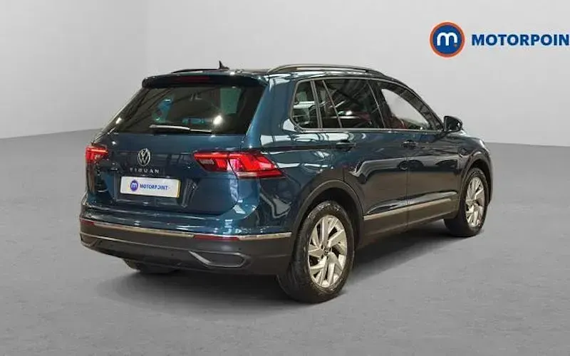 Used VW Tiguan Life 150 HP (110 kW) 2022 Blue SUV