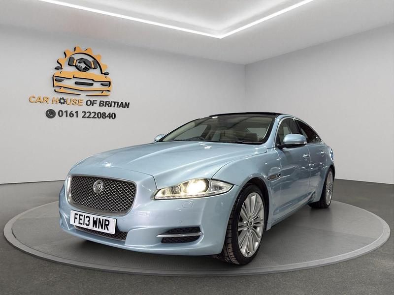Used Jaguar XJ Portfolio 275 HP (202 kW) 2013 Blue Sedan