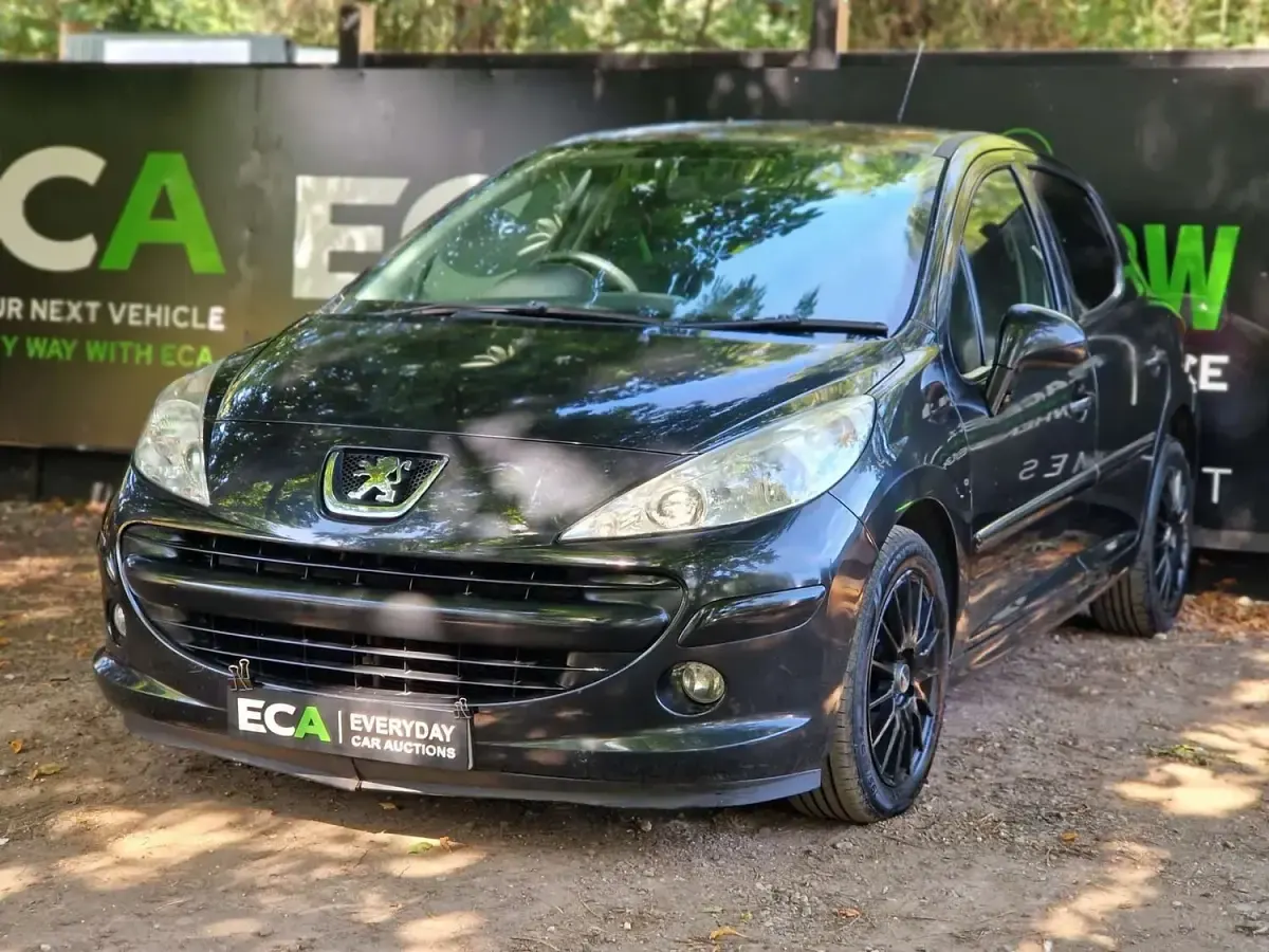 Used Peugeot 207 Active 68 HP (50 kW) 2011 Black Hatchback