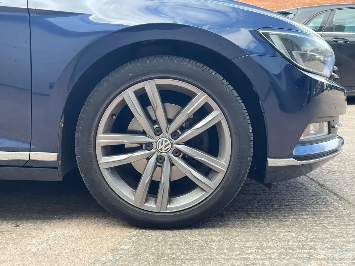Usado VW Passat GT 190 HP (139 kW) 2017 Azul Sedan