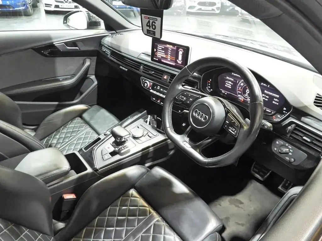 Used Audi A4 S-Line 354 HP (260 kW) 2018 Blue Estate