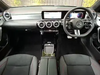 Begagnad Mercedes CLA220 Executive 190 HK (139 kW) 2025 Svart Sedan