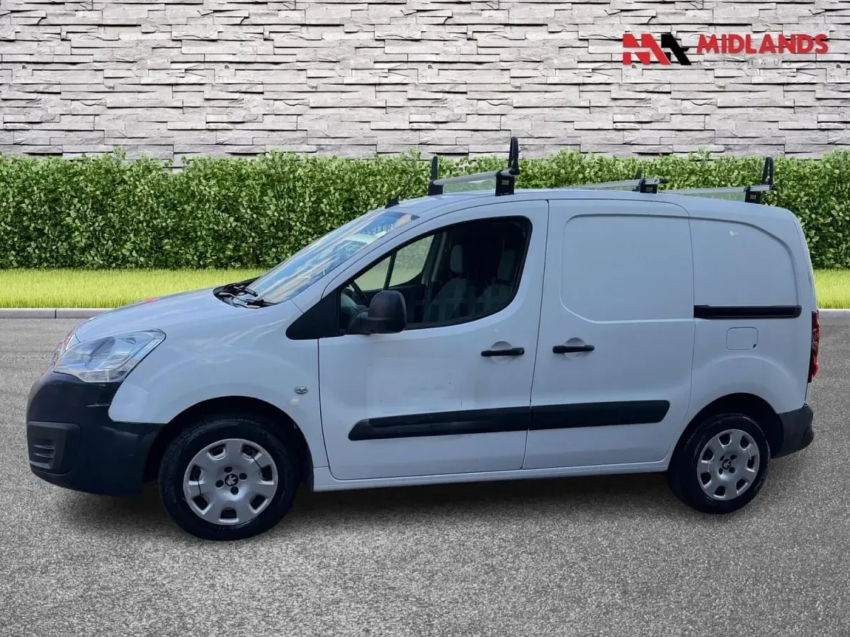 Used Peugeot Partner 2016 White