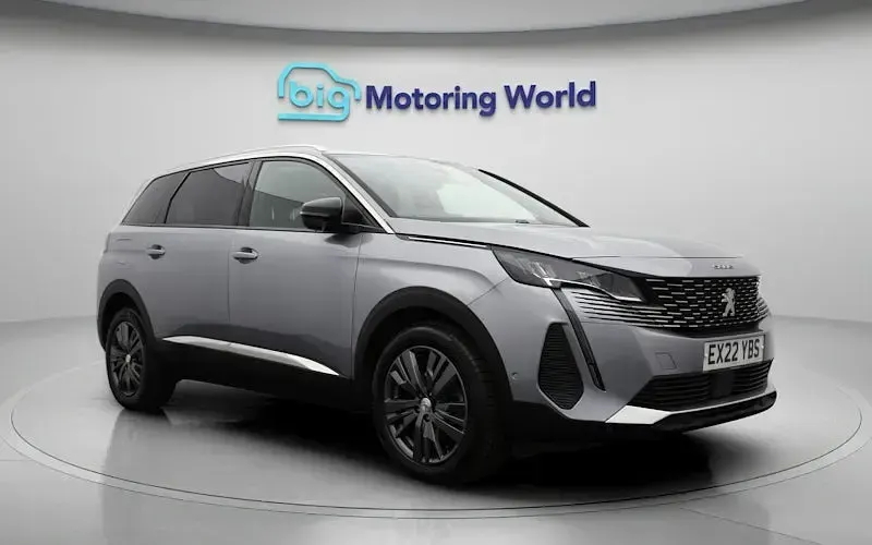 Used Peugeot 5008 Allure Premium 131 HP (96 kW) 2022 Grey SUV