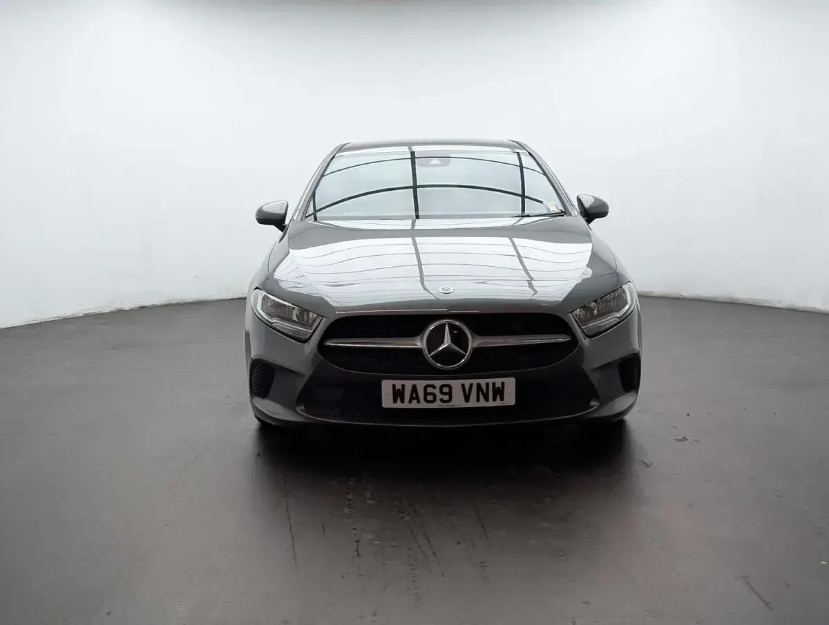 Used Mercedes A180 SE 136 HP (100 kW) 2019 Grey Hatchback