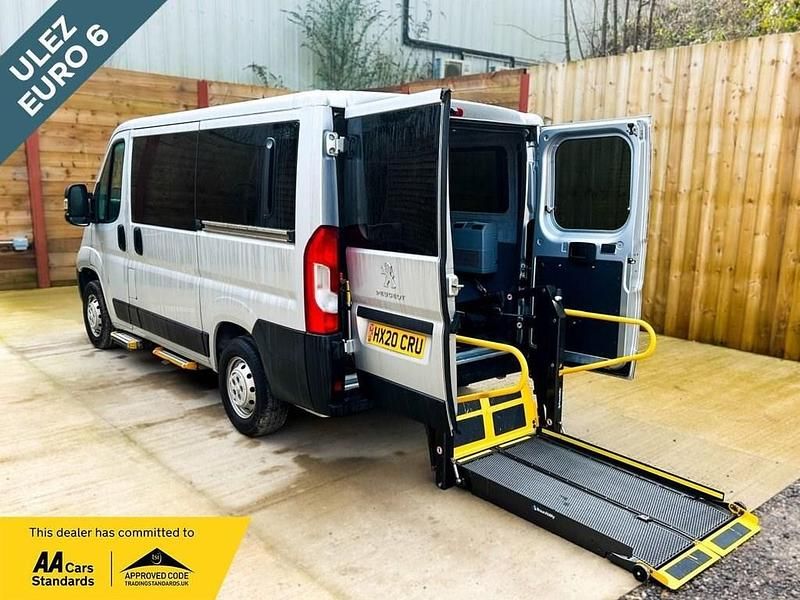 Second-hand Peugeot Boxer S 120 CP (88 kW) 2020 Argintiu Van