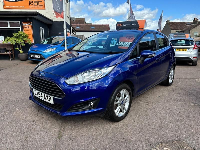 Blue Used 2014 Ford Fiesta Zetec Hatchback | £7,295 (Fair price) - Image 1/4