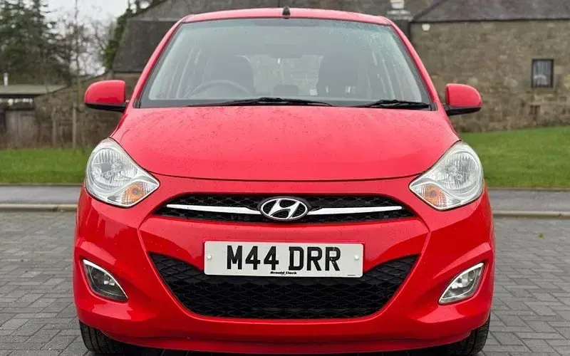 Used Hyundai i10 Active 86 HP (63 kW) 2013 Red Hatchback