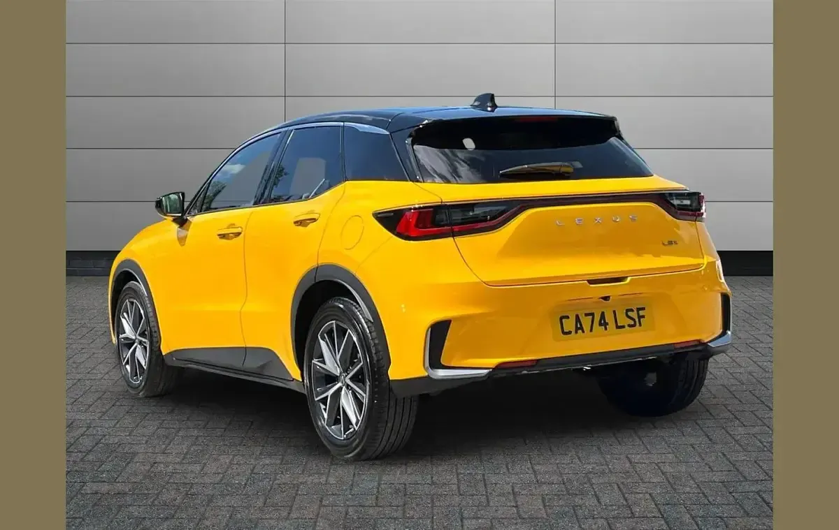 Used Lexus LBX 241 HP (177 kW) 2024 Grey SUV