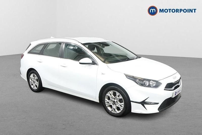 White Used 2022 Kia Ceed Hatchback | £12,849 (Fair price) - Image 1/4
