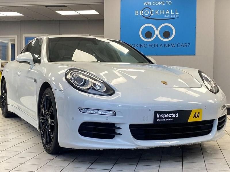 White Used 2015 Porsche Panamera Hatchback | £19,250 (Fair price) - Image 1/4