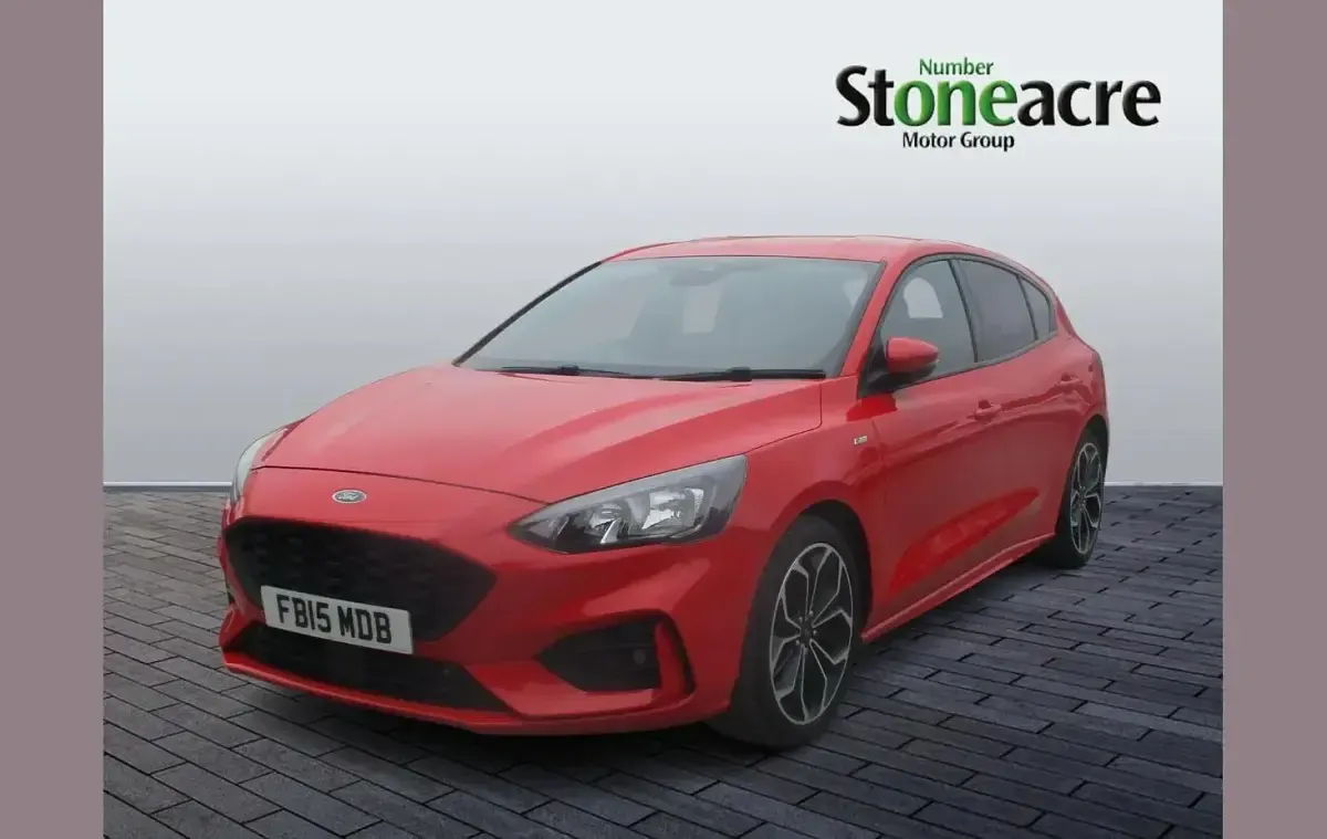 Used Ford Focus ST-Line X 182 HP (133 kW) 2019 Red Hatchback