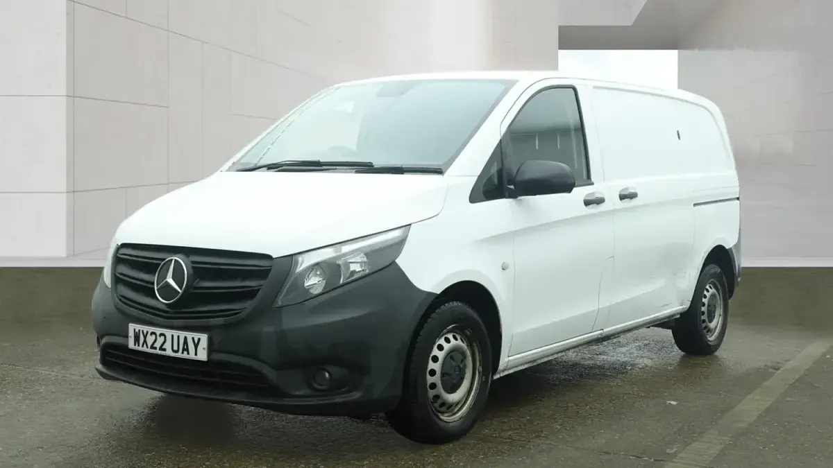Begagnad Mercedes Vito Progressive 2022 Vit Van