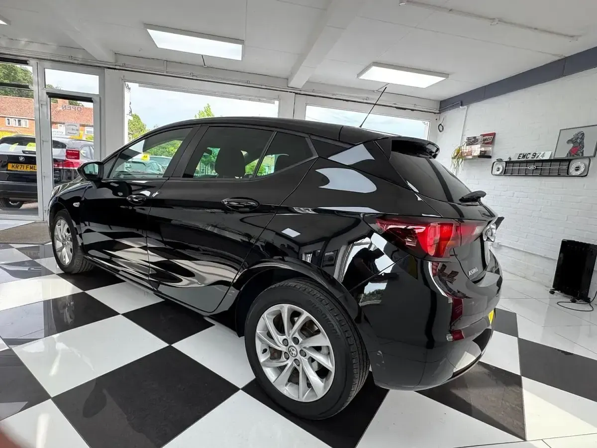 Used Vauxhall Astra S 105 HP (77 kW) 2020 Black Hatchback
