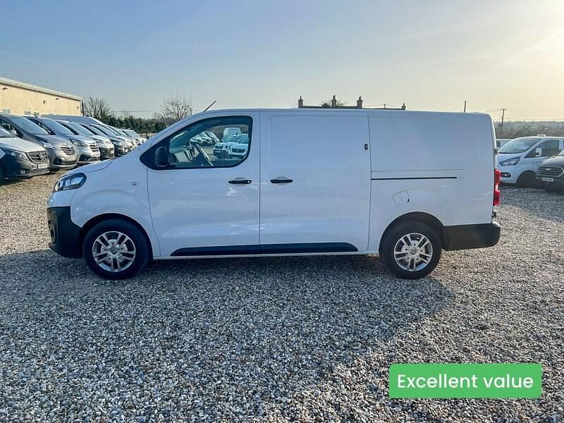Used Vauxhall Vivaro 100 HP (73 kW) 2020 White MPV