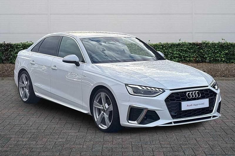 Used Audi A4 S-Line 148 HP (108 kW) 2023 White Sedan