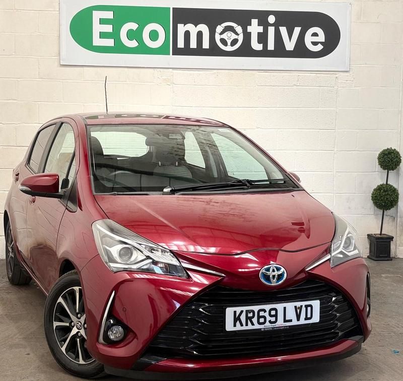 Used Toyota Yaris Hybrid 2019 Red Hatchback