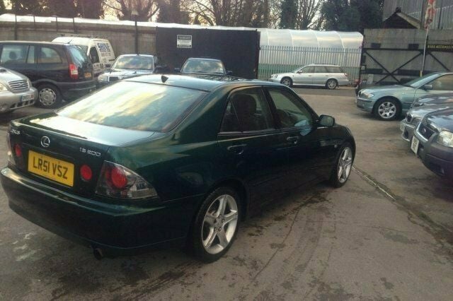 Used Lexus IS200 153 HP (112 kW) 2001 Sedan
