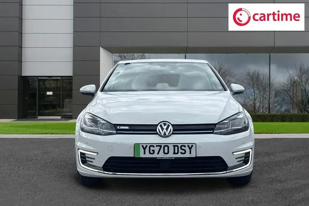 Usado VW e-Golf 100 kW (136 HP) 2020 Branco Citadino